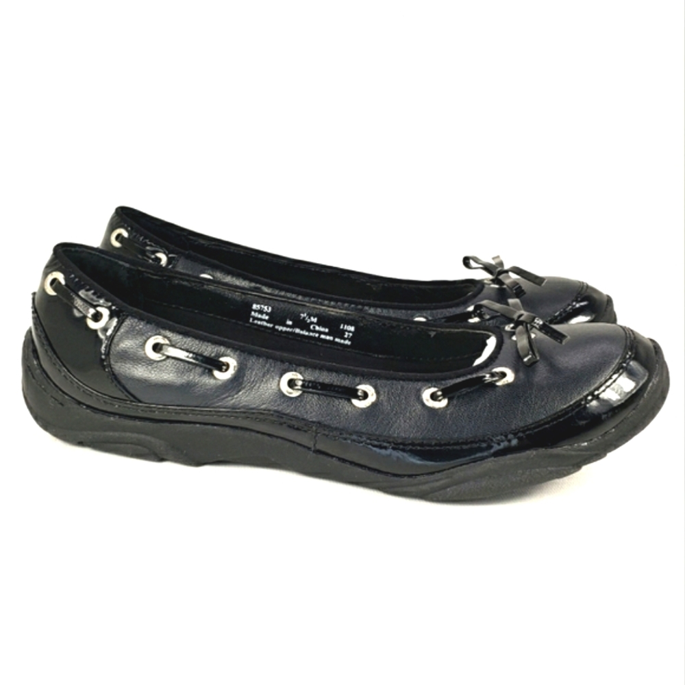 Clarks Black Leather, Slip On, Comfort Ballet Flats. Women's Size 7.5